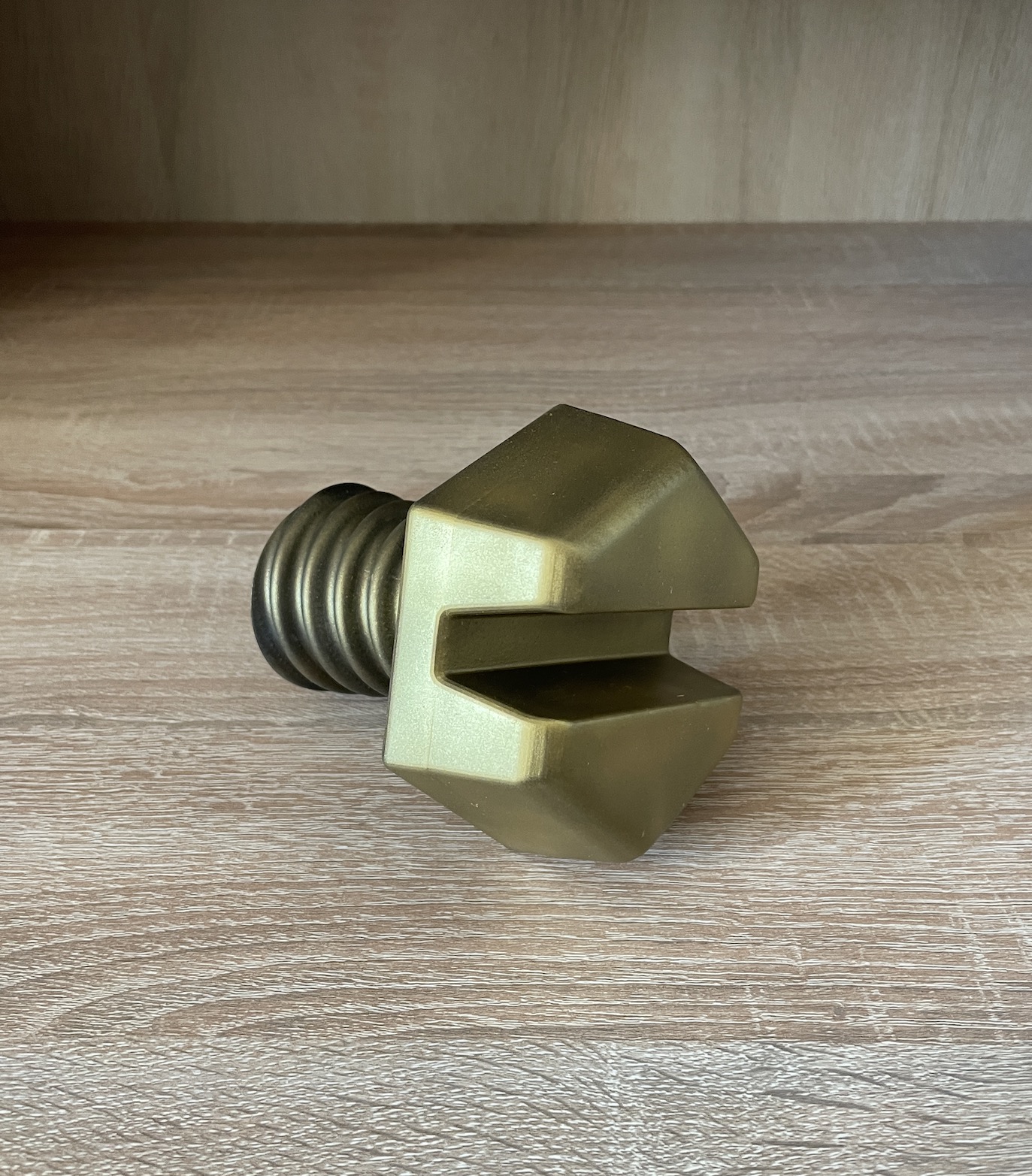 Ratchet and Clank Gold bolt 3D Resin Printed 5”inch - Imagen 5